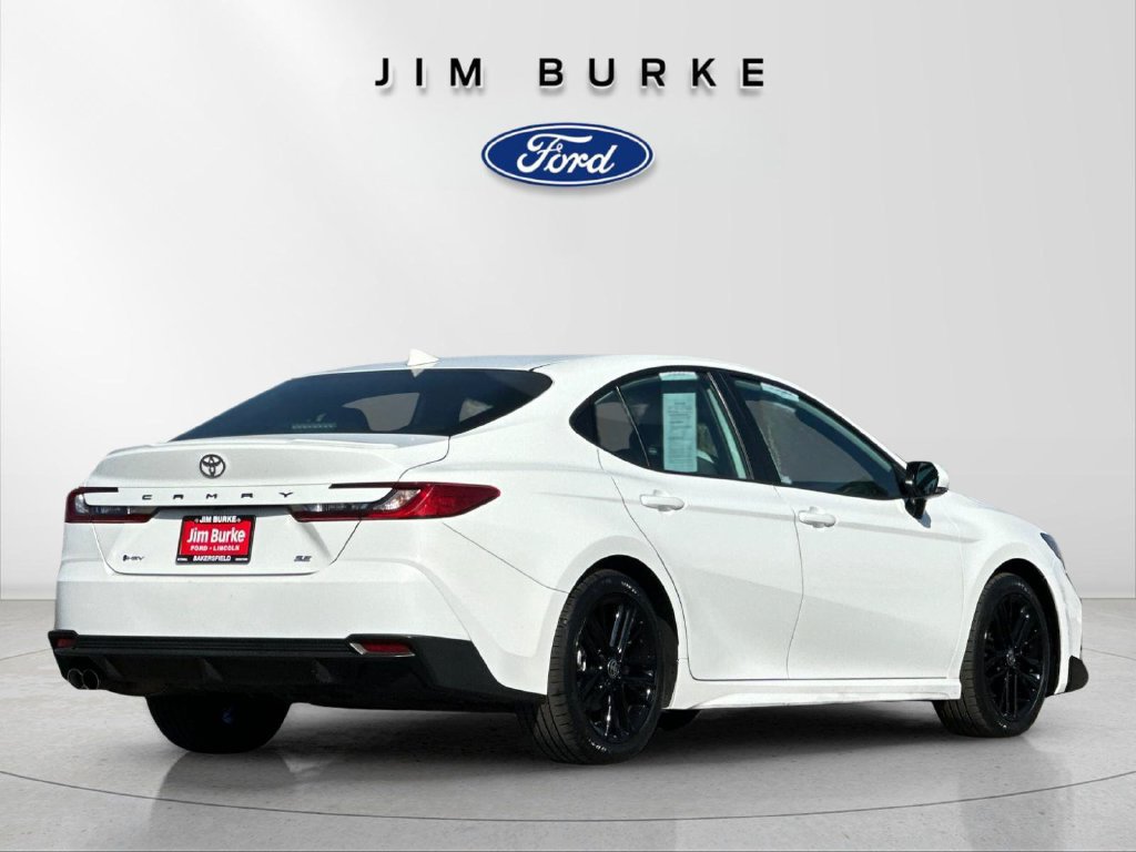 Used 2025 Toyota Camry SE FWD image 5