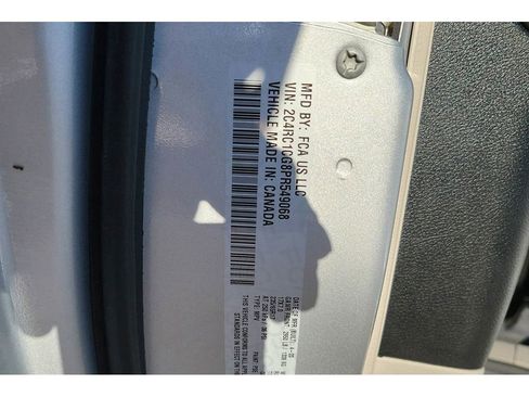 Used 2023 Chrysler Voyager LX image 23