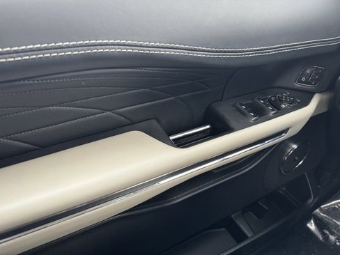 Used 2020 Ford Expedition Platinum image 39