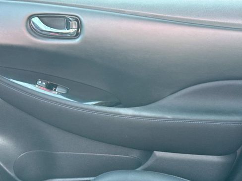 Used 2018 Nissan Leaf SV w/ SV All Weather Package image 21