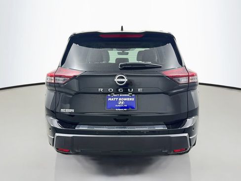 Used 2025 Nissan Rogue SV w/ SV Premium Package FWD image 6