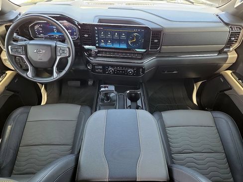 Used 2023 Chevrolet Silverado 1500 ZR2 w/ Technology Package AWD/4WD image 13