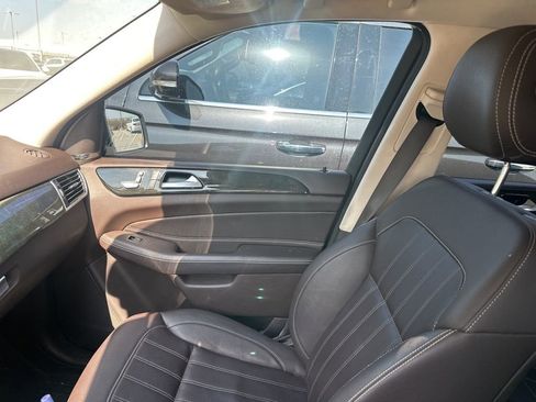 Used 2019 Mercedes-Benz GLE 400 4MATIC image 9