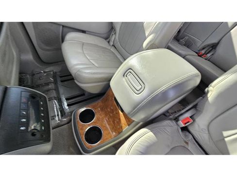 Used 2009 Buick Enclave CXL w/ Entertainment Package #4 image 23