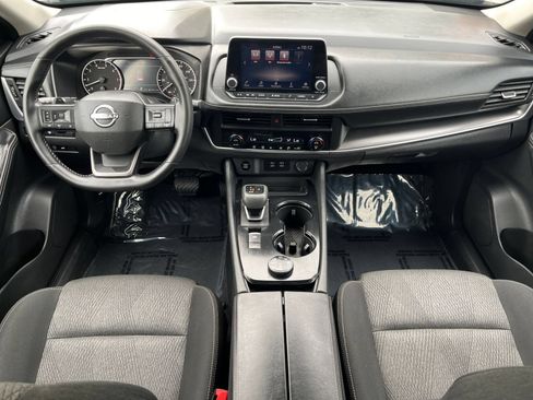 Used 2025 Nissan Rogue SV AWD/4WD image 38