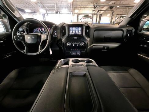 Used 2021 Chevrolet Silverado 1500 Custom Trail Boss AWD/4WD image 21
