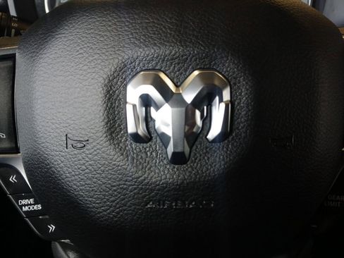 Used 2025 RAM 1500 Laramie AWD/4WD image 5
