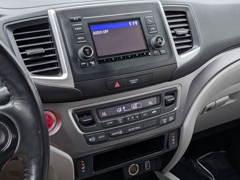 Used 2019 Honda Ridgeline RTL image 18