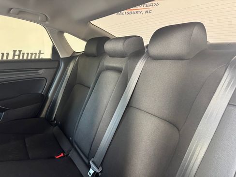 Used 2022 Honda Civic EX image 11