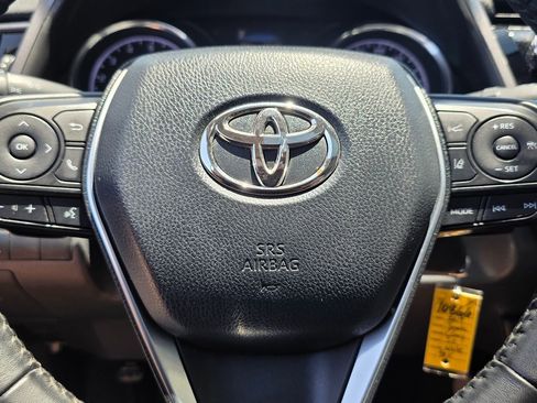 Used 2019 Toyota Camry SE w/ Carpet Mat Package FWD image 27
