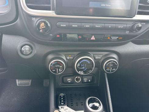 New 2026 Hyundai Venue SEL FWD image 30