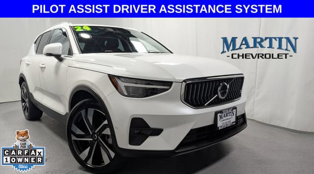 Used 2024 Volvo XC40 B5 Ultimate w/ Protection Package Premier AWD/4WD image 1