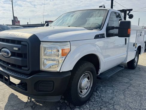 Used 2016 Ford F250 XL w/ Power Equipment Group image 4