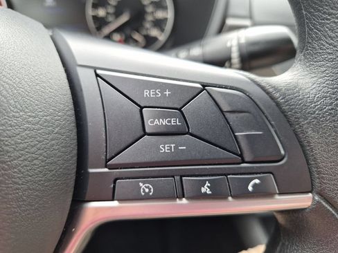 Used 2025 Nissan Altima 2.5 SV FWD image 21
