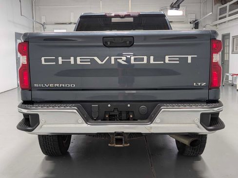 Used 2020 Chevrolet Silverado 2500 LTZ w/ LTZ Premium Package AWD/4WD image 9