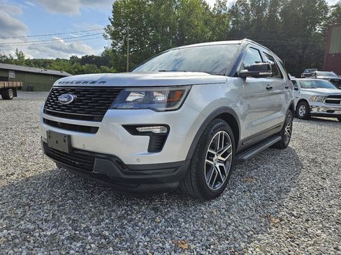 Used 2018 Ford Explorer Sport w/ Equipment Group 401A AWD/4WD image 4