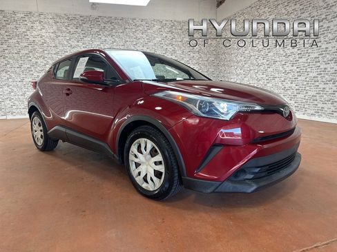 Used 2019 Toyota C-HR LE image 1