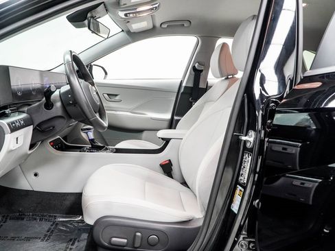 Used 2025 Hyundai Kona SEL image 34