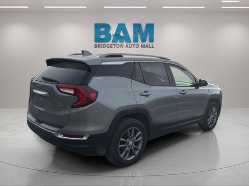Used 2023 GMC Terrain SLT image 7