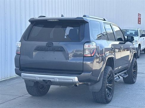 Used 2018 Toyota 4Runner TRD Off-Road Premium image 4
