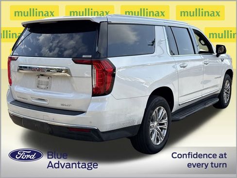 Used 2021 GMC Yukon XL SLT w/ SLT Luxury Plus Package image 4