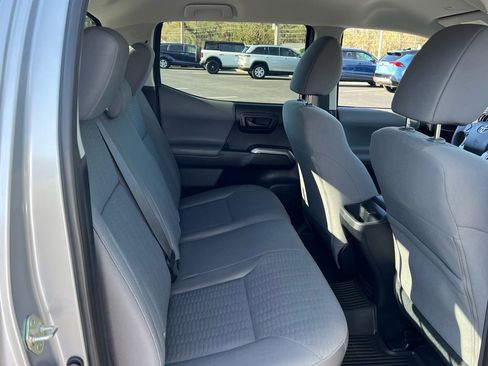 Certified 2019 Toyota Tacoma SR5 image 18