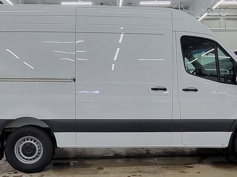 New 2025 Mercedes-Benz Sprinter 2500 image 1