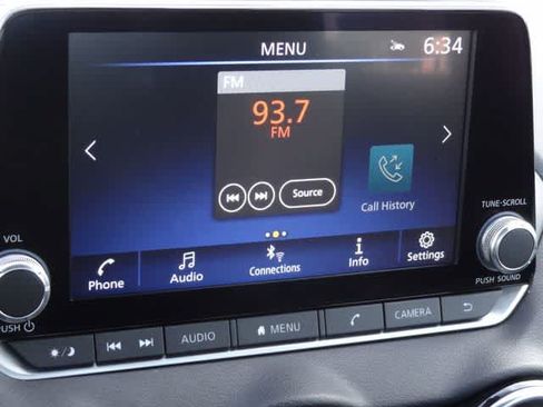 Used 2025 Nissan Sentra SV FWD image 24