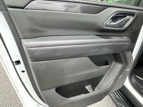 Used 2022 Chevrolet Suburban RST w/ Luxury Package image 23