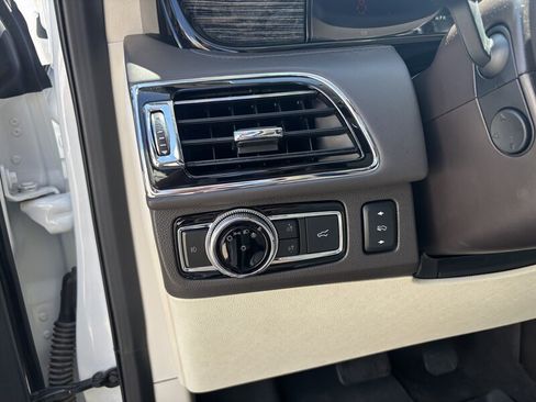 Used 2020 Lincoln Navigator L Black Label w/ Cargo Convenience Package AWD/4WD image 21