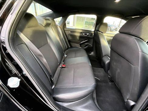 Used 2023 Honda Civic Sport image 4