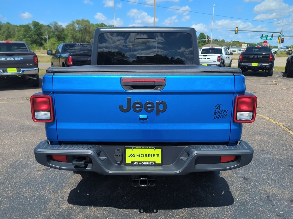 Used 2021 Jeep Gladiator Sport AWD/4WD image 5