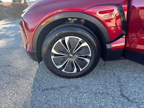 Used 2024 Chevrolet Blazer EV LT image 27