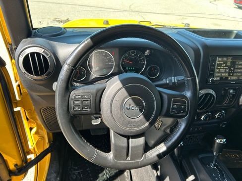 Used 2015 Jeep Wrangler Unlimited Sport w/ Quick Order Package 24S AWD/4WD image 17