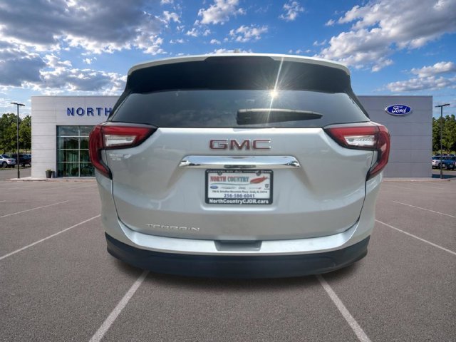 Used 2022 GMC Terrain SLE w/ Driver Convenience Package FWD image 9