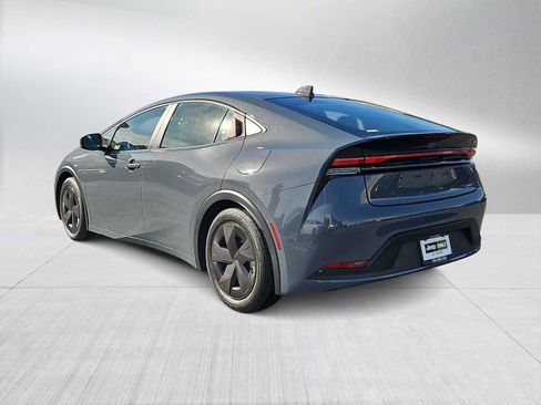 Used 2024 Toyota Prius LE image 6