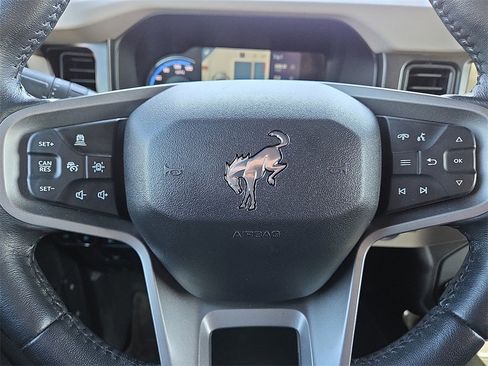 Certified 2023 Ford Bronco Wildtrak image 30