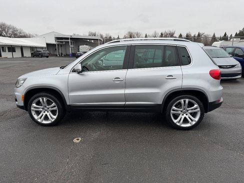 Used 2012 Volkswagen Tiguan S image 2
