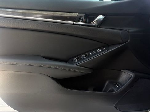 Used 2022 Honda Accord Sport image 10
