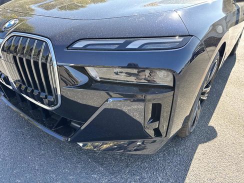 New 2026 BMW 740i xDrive w/ Premium Package image 9