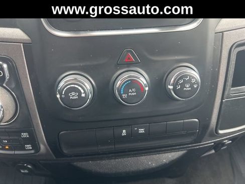 Used 2017 RAM 1500 Express AWD/4WD image 31