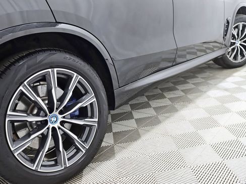 Used 2025 BMW X5 xDrive50e w/ M Sport Package image 11