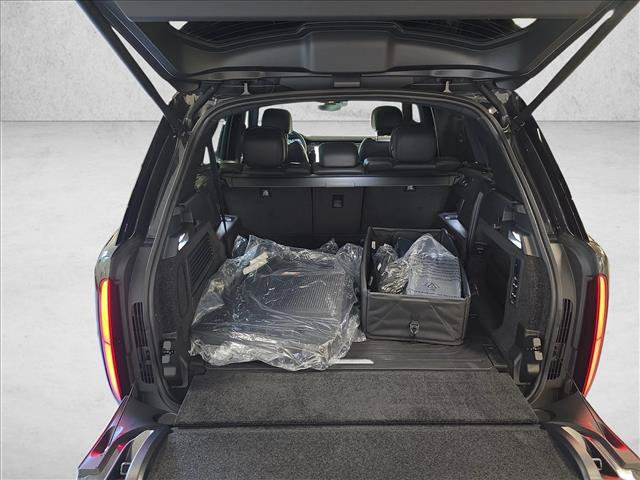 New 2026 Land Rover Range Rover Long Wheelbase SE AWD/4WD image 12