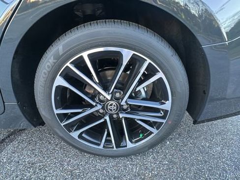 New 2026 Toyota Camry XLE w/ Premium Plus Package FWD image 19