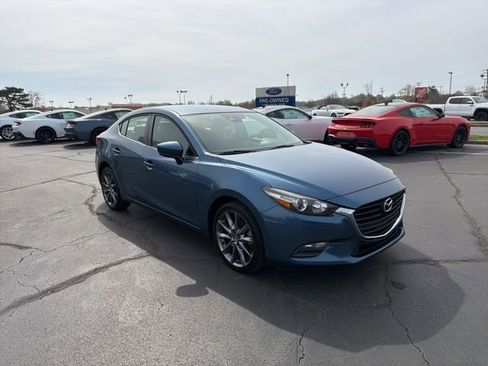 Used 2018 MAZDA MAZDA3 Touring image 1