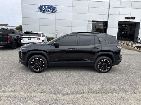 Used 2026 Chevrolet Equinox RS image 2