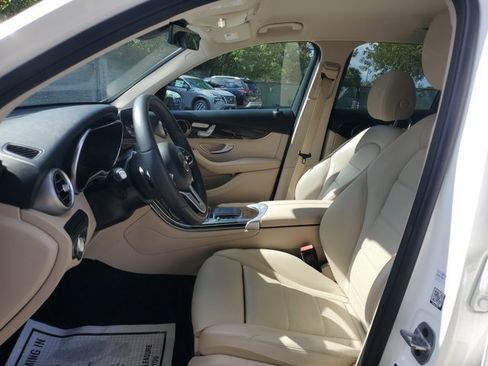 Used 2022 Mercedes-Benz GLC 300 image 27