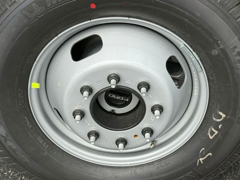 New 2026 Ford F350 XLT w/ XLT Premium Package image 13