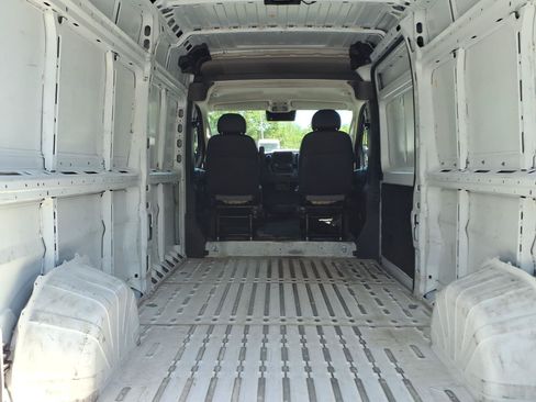 Used 2025 RAM ProMaster 2500 w/ Convenience Group FWD image 19
