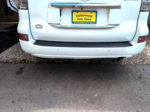 Used 2015 Lexus GX 460 w/ Premium Package image 32